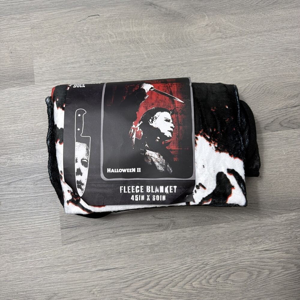 Halloween II No Place to Hide Holiday Throw Blanket 45" x 60" Soft Fleece